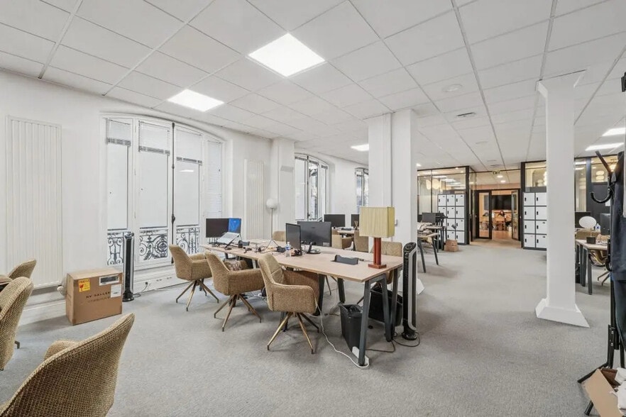 142 Rue Montmartre, Paris for lease - Interior Photo - Image 2 of 21