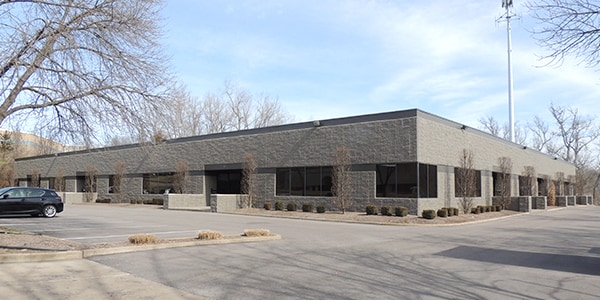 440-460 Sovereign Ct, Ballwin, MO for lease Building Photo- Image 1 of 5