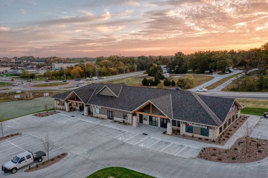 70th & Pine Lake Rd, Lincoln, NE for lease - Building Photo - Image 1 of 17