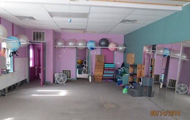 121-123 E Center St, Le Roy, IL for sale - Interior Photo - Image 2 of 5