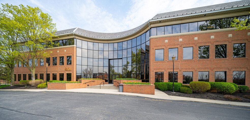 8101 N High St, Columbus, OH for lease - Building Photo - Image 1 of 6
