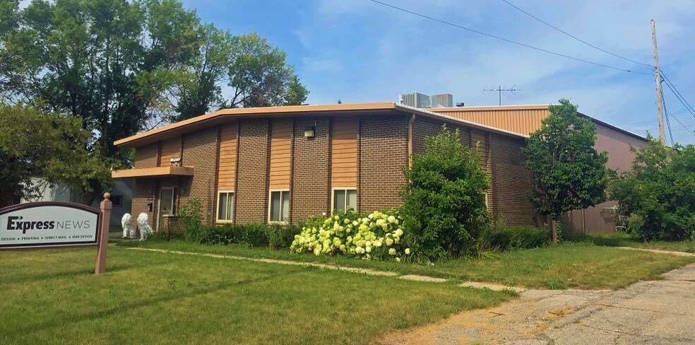 8990 N 51st St, Milwaukee, WI for sale - Primary Photo - Image 1 of 1