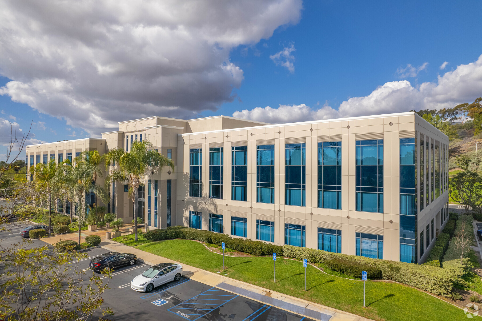 1 Spectrum Pointe Dr, Lake Forest, CA for lease Building Photo- Image 1 of 13