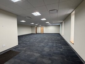 Executive West - Call Center