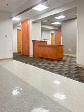 333 Chestnut St, Hinsdale, IL for lease Interior Photo- Image 2 of 12