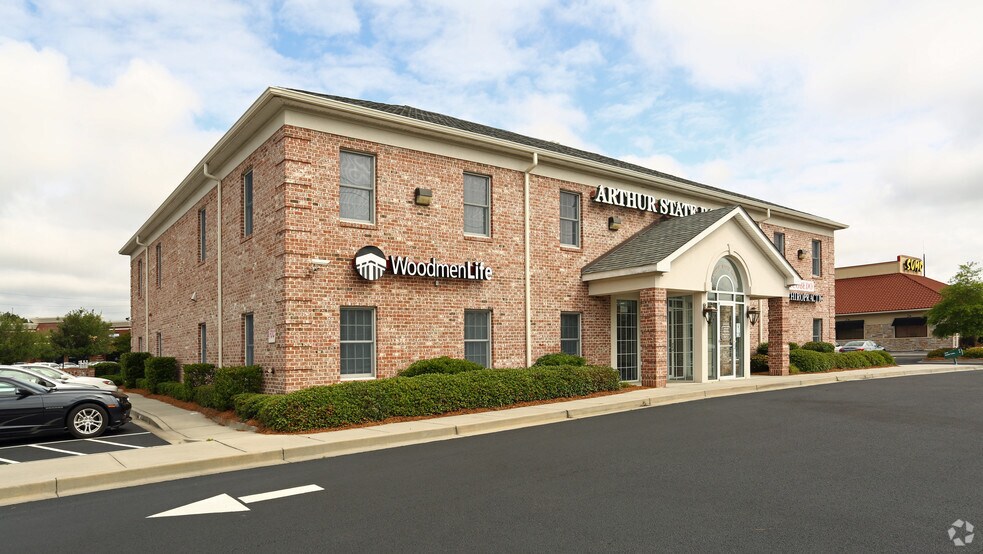 121 Sparkleberry Xing, Columbia, SC for sale - Primary Photo - Image 1 of 1