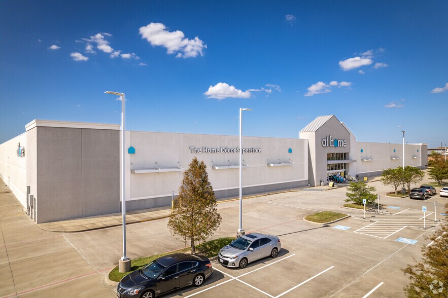 3000 Kirby Dr, Pearland, TX for sale - Primary Photo - Image 1 of 1