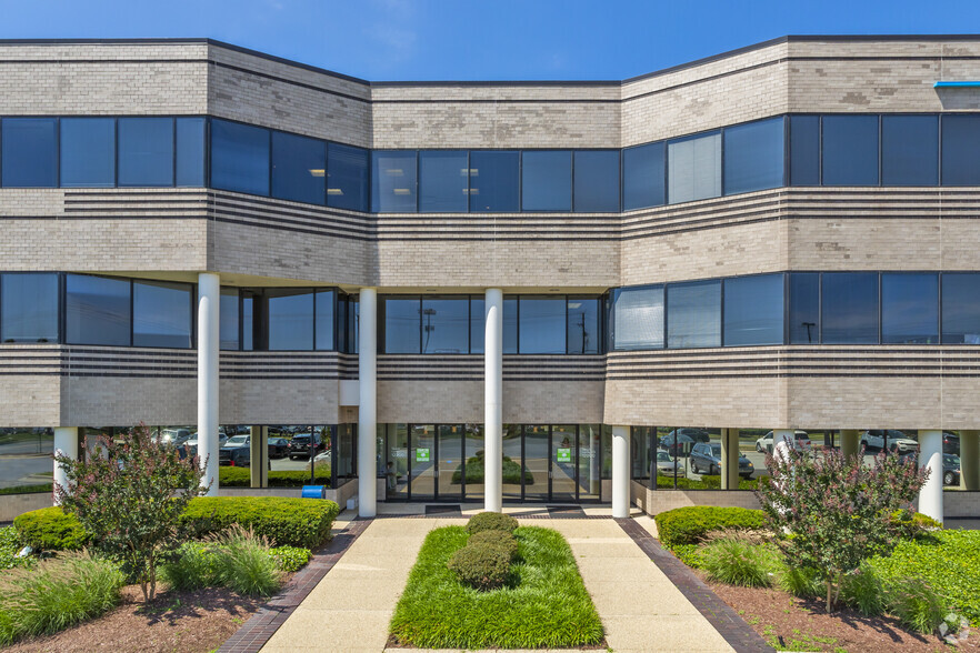 12200 Tech Rd, Silver Spring, MD for lease - Building Photo - Image 3 of 4