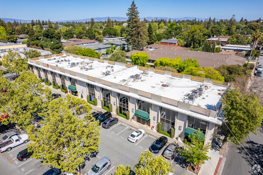 800-830 Menlo Ave, Menlo Park, CA for lease - Aerial - Image 2 of 5