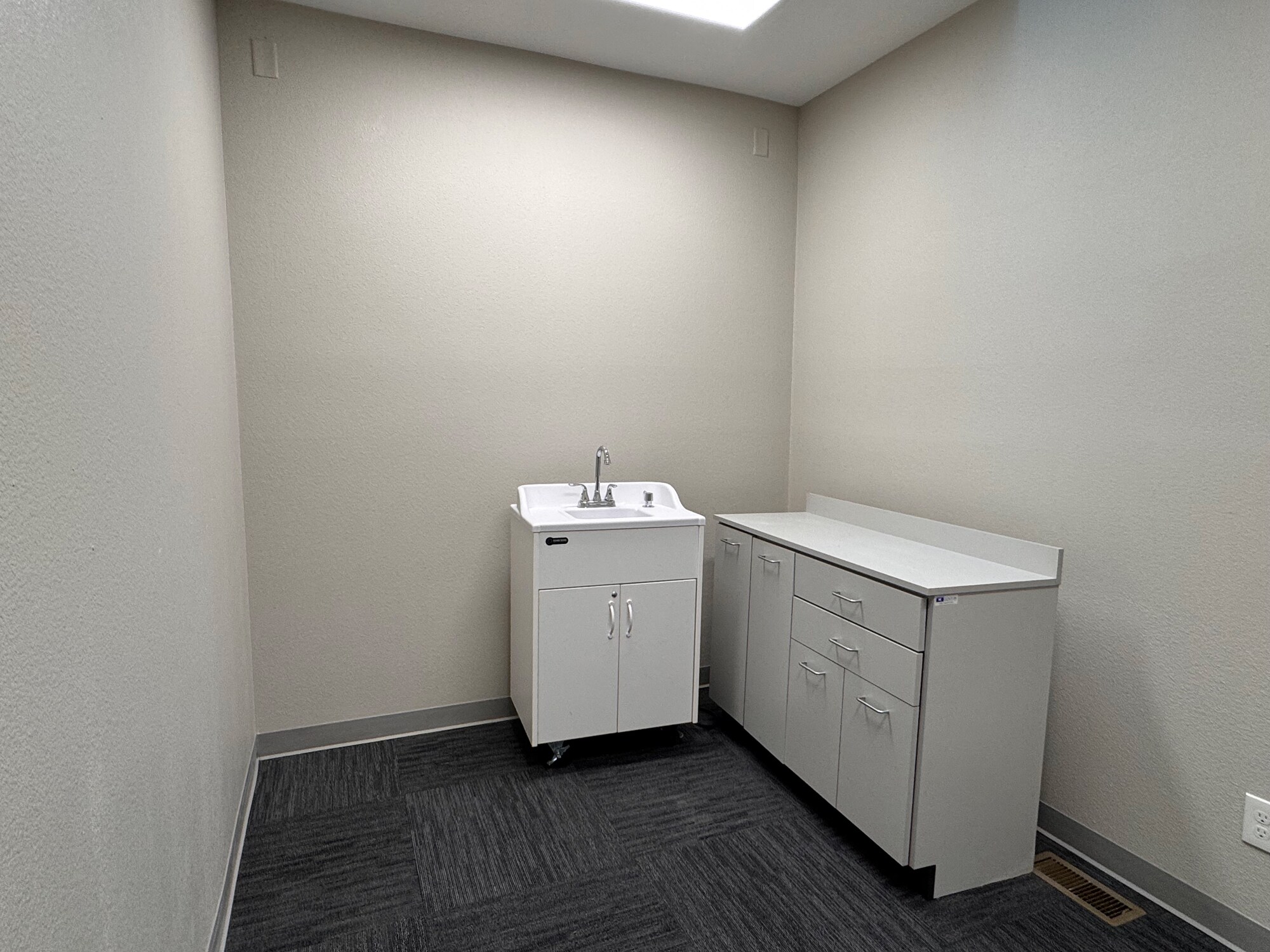 1974 Blue Mesa Ct, Loveland, CO for lease Interior Photo- Image 1 of 2