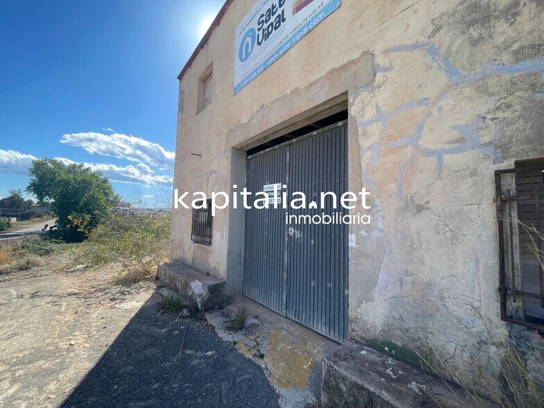 Industrial in Canals for sale - Building Photo - Image 1 of 10