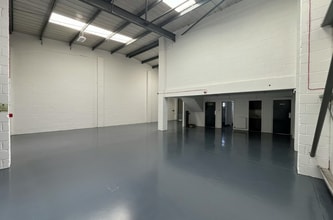Southern Rd, Aylesbury for lease Interior Photo- Image 1 of 3