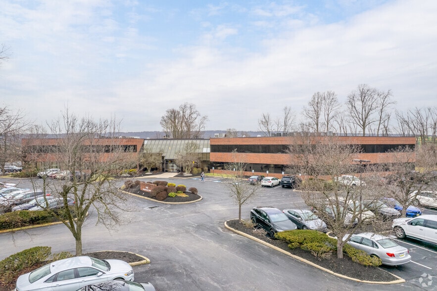 740 Springdale Dr, Exton, PA for lease - Building Photo - Image 2 of 8