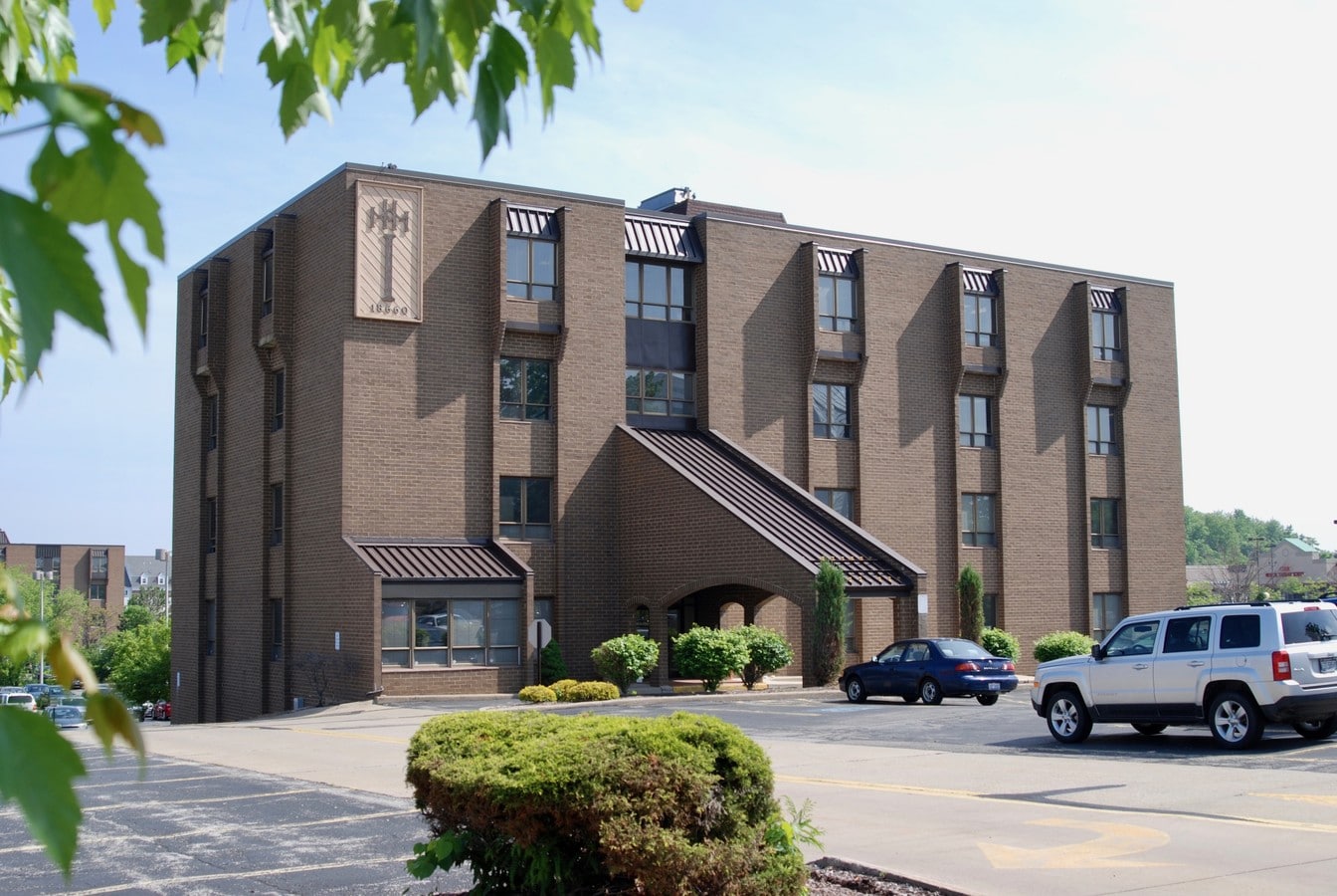 18660 E Bagley Rd, Middleburg Heights, OH 44130 18660 Bagley Road