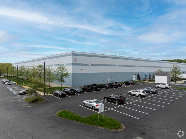 1 Distribution Center Cir, Littleton, MA for sale - Primary Photo - Image 1 of 1