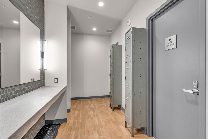 275 Slater St, Ottawa, ON for lease - Interior Photo - Image 3 of 10