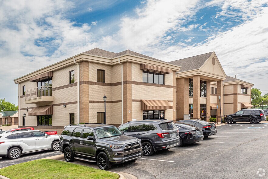 4700-A S Thompson St, Springdale, AR for sale - Building Photo - Image 2 of 8