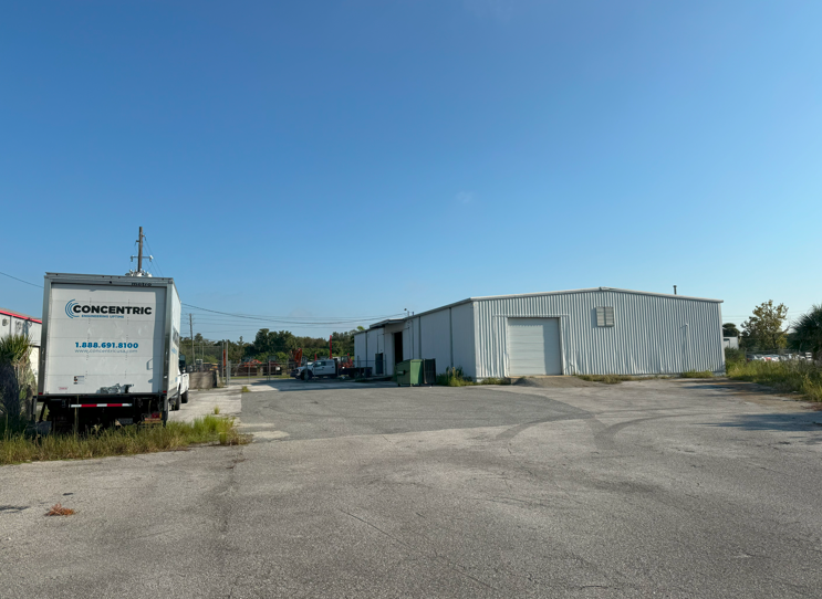 1060 Central Florida Pky, Orlando, FL for lease Building Photo- Image 1 of 4