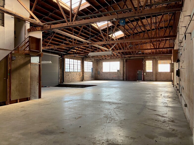 1036 Ashby Ave, Berkeley, CA for lease - Building Photo - Image 3 of 11