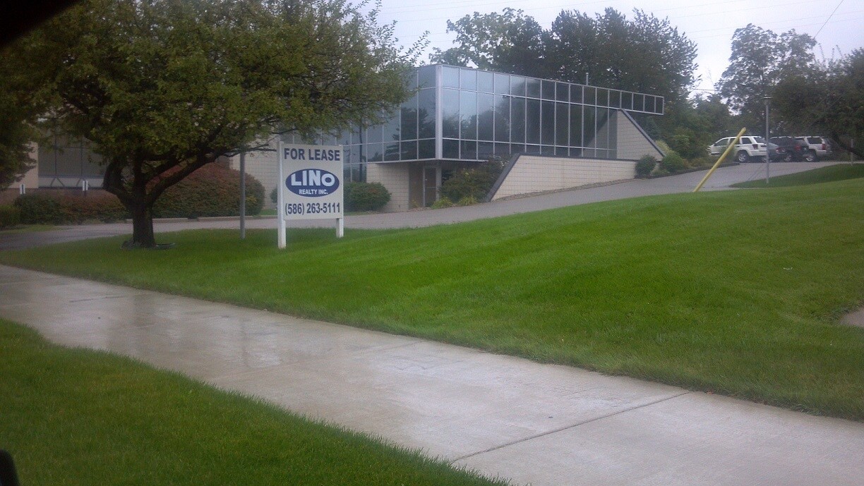 2005 W Hamlin Rd, Rochester Hills, MI for lease Building Photo- Image 1 of 2