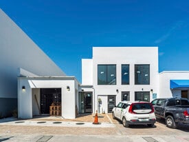 1671-1673 Alton Rd, Miami Beach FL - Bar