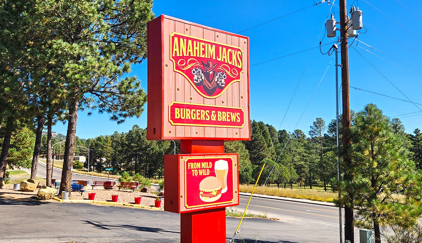 1097 Mechem Dr, Ruidoso, NM 88345