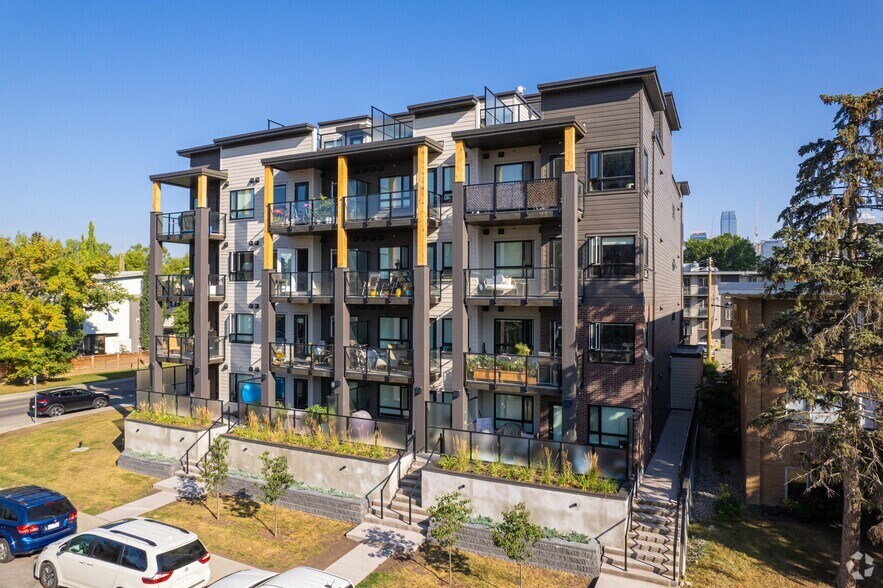 2320 5 St SW, Calgary, AB for sale - Primary Photo - Image 1 of 1