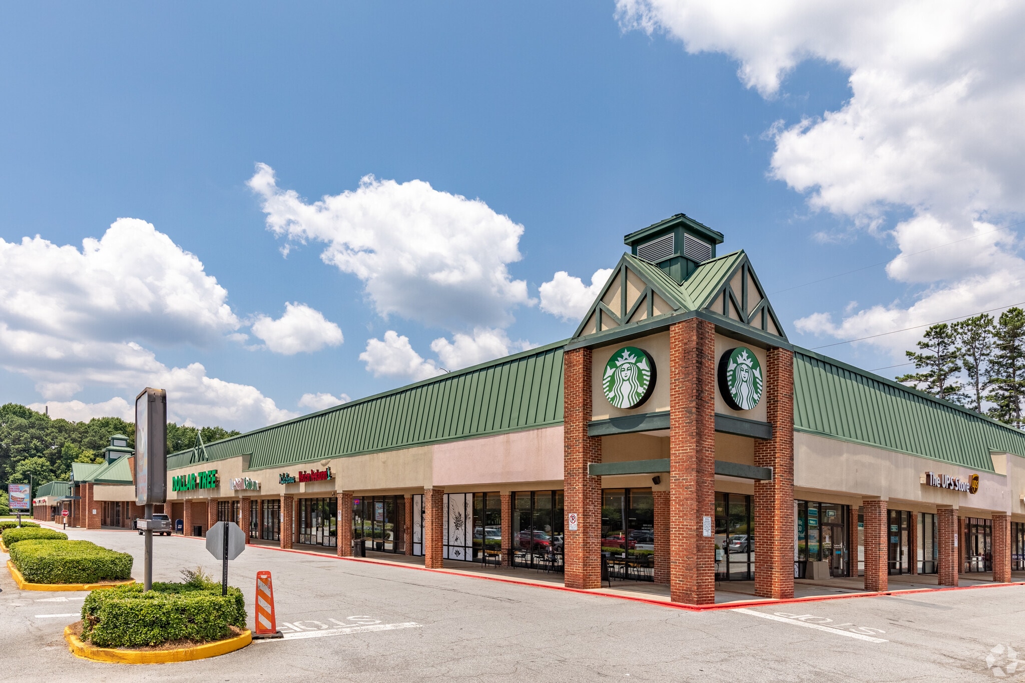 2036 Johnson Ferry Rd NE, Atlanta, GA for lease Primary Photo- Image 1 of 13