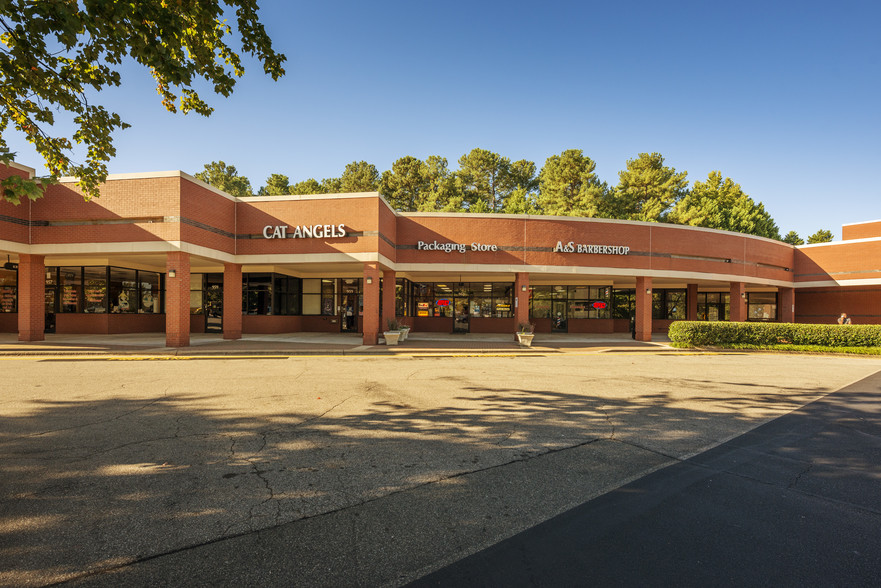 921-965 N Harrison Ave, Cary, NC for lease - Building Photo - Image 2 of 15