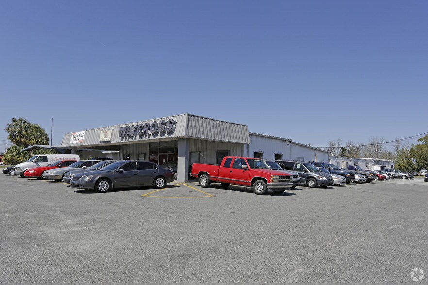 1913 Memorial Dr, Waycross, GA 31503