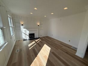 458 Locust St, Middletown, IN for lease Interior Photo- Image 1 of 11