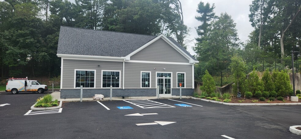 106-123 Sharon st, Stoughton, MA for lease - Building Photo - Image 3 of 4