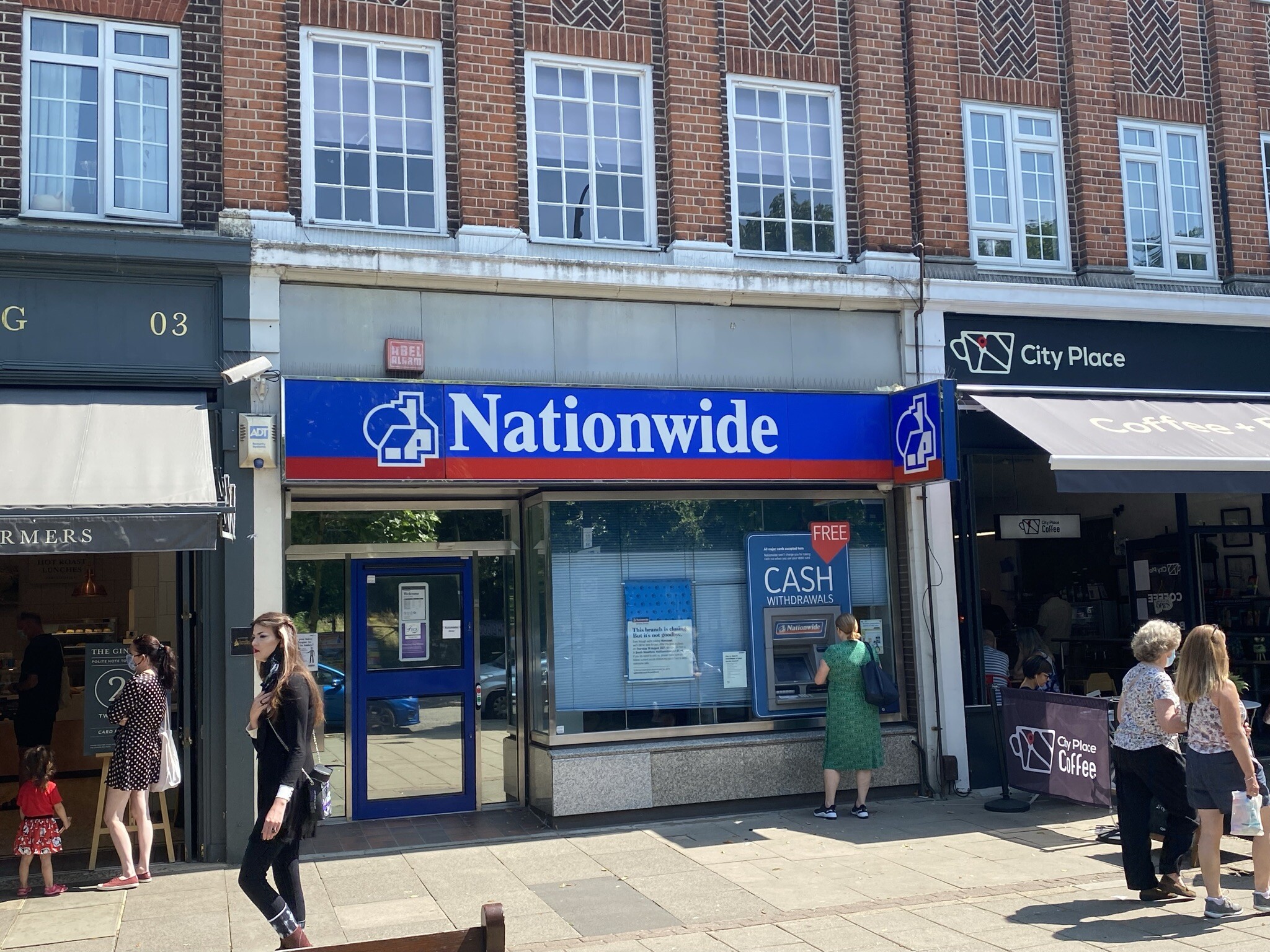 4 Clockhouse Para, London for sale Building Photo- Image 1 of 1