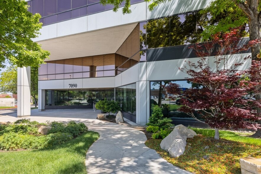 7090 S Union Park Ctr, Midvale, UT for lease - Building Photo - Image 3 of 14