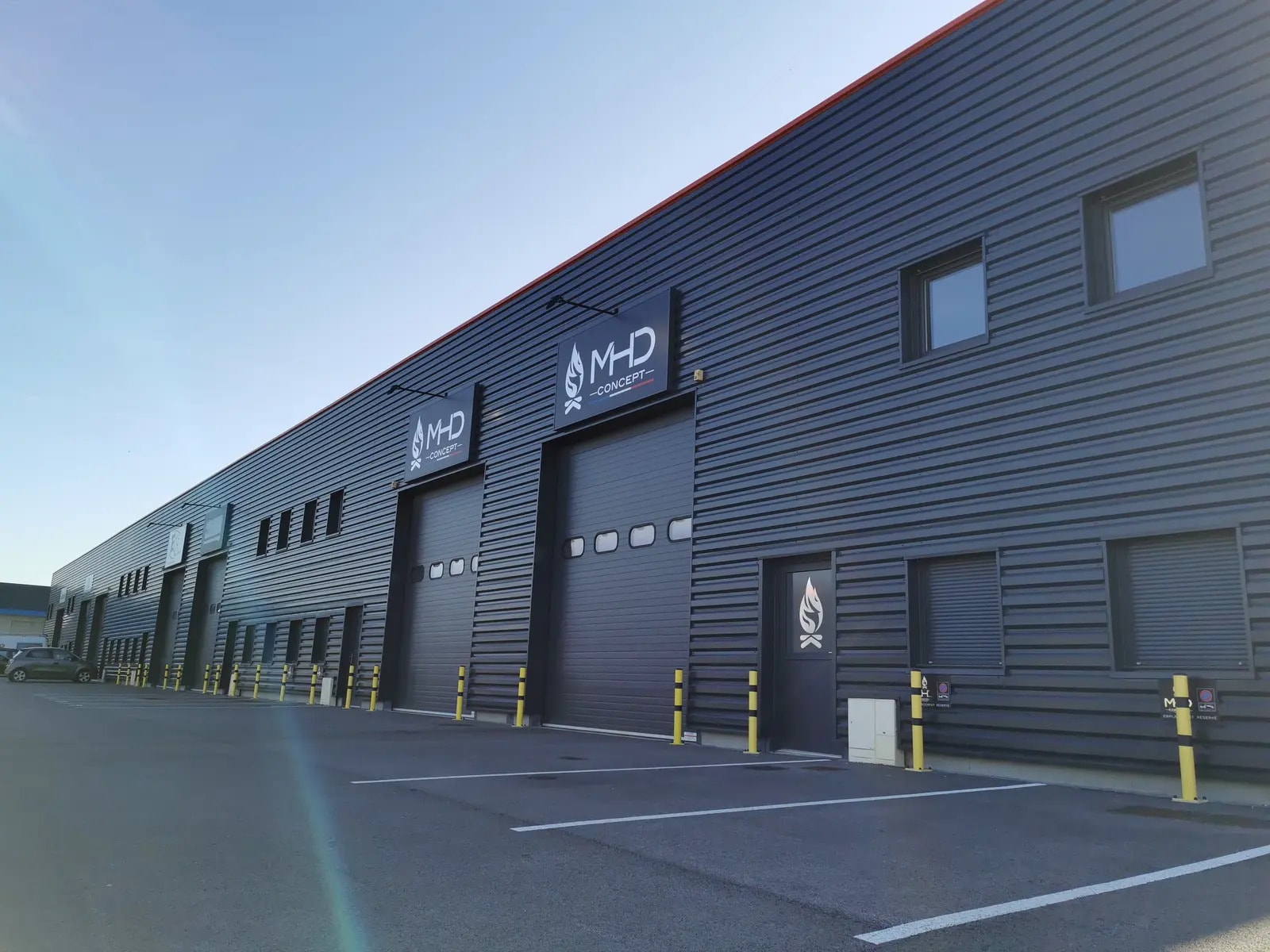 Flex in Reims for lease Building Photo- Image 1 of 12