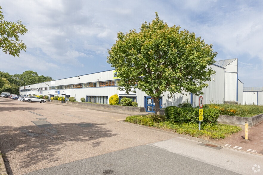 Stacey Bushes, Milton Keynes for lease - Building Photo - Image 3 of 3