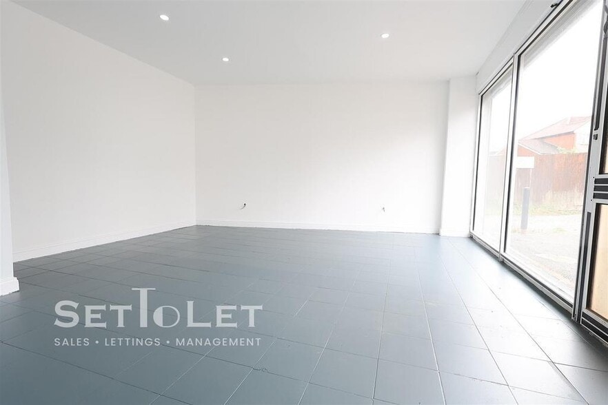 11 Strathdene Rd, Birmingham for lease - Building Photo - Image 3 of 20