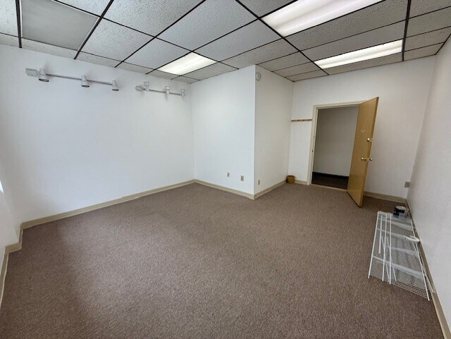 8 Alton Pl, Brookline, MA for lease - Building Photo - Image 3 of 3