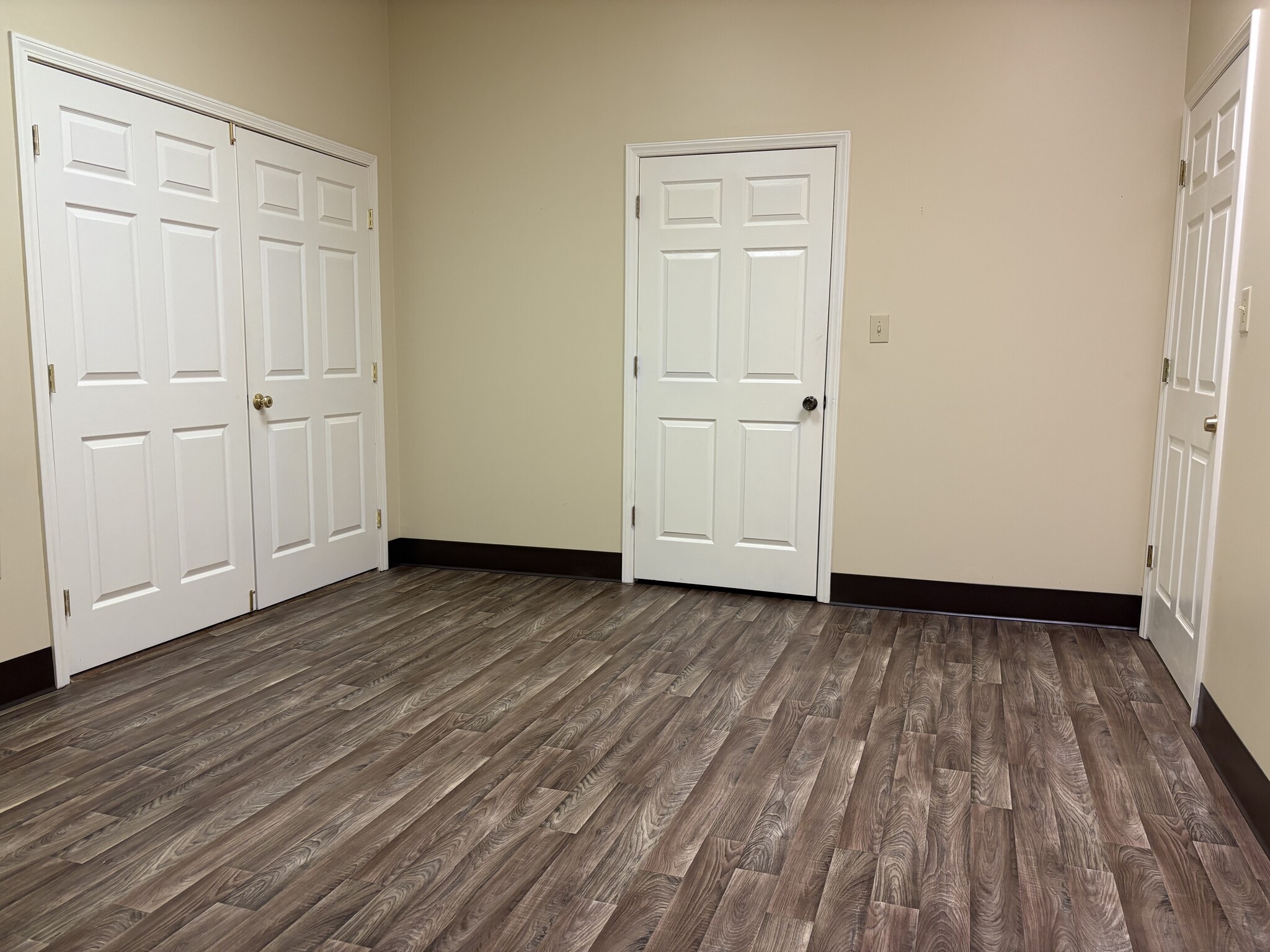 11 Union St S, Concord, NC for lease Interior Photo- Image 1 of 5