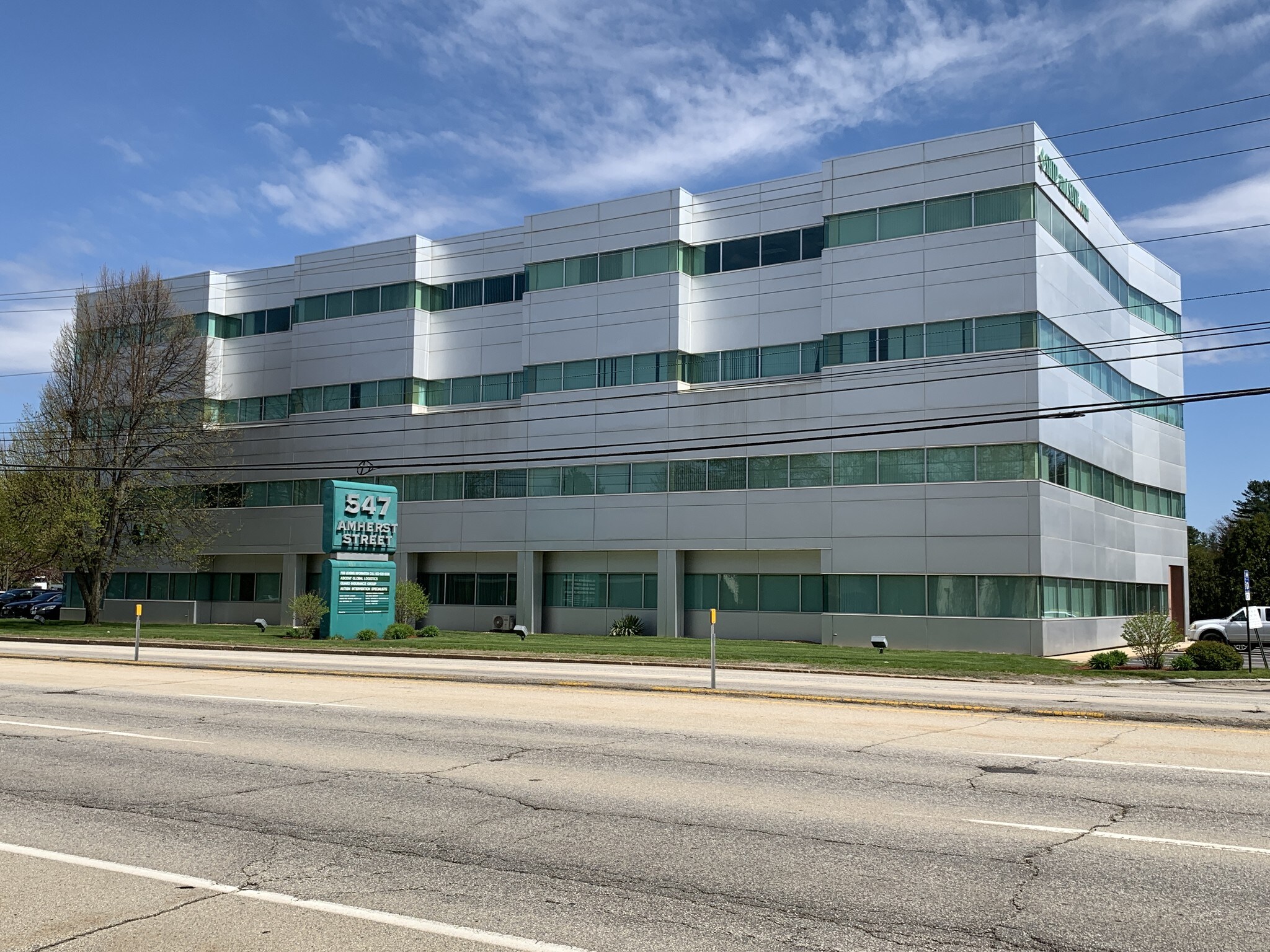 547 Amherst St, Nashua, NH 03063 Corporate Place