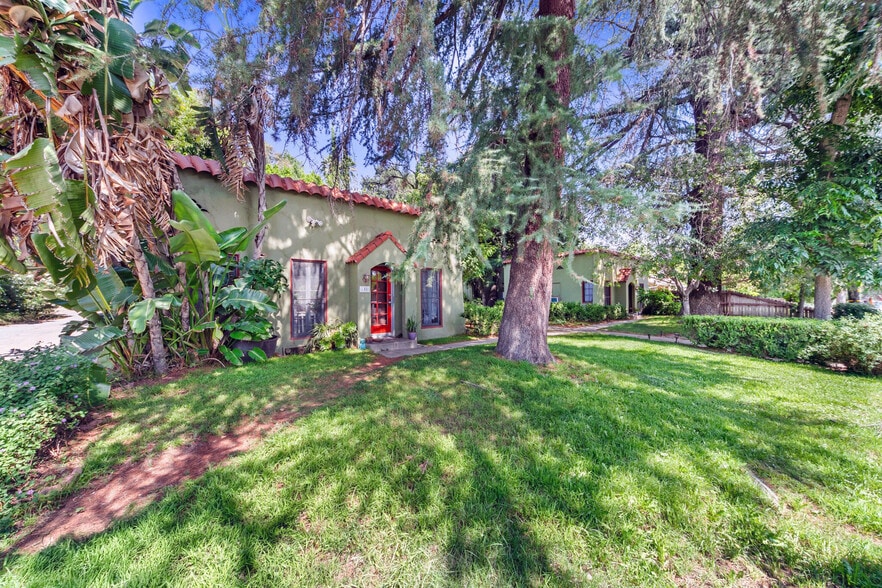 451 E Sacramento St, Altadena, CA for sale - Building Photo - Image 1 of 16