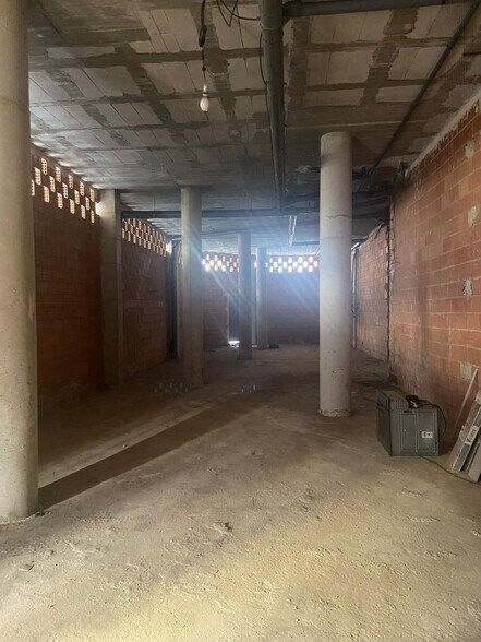 Retail in Torrevieja for sale - Building Photo - Image 3 of 9