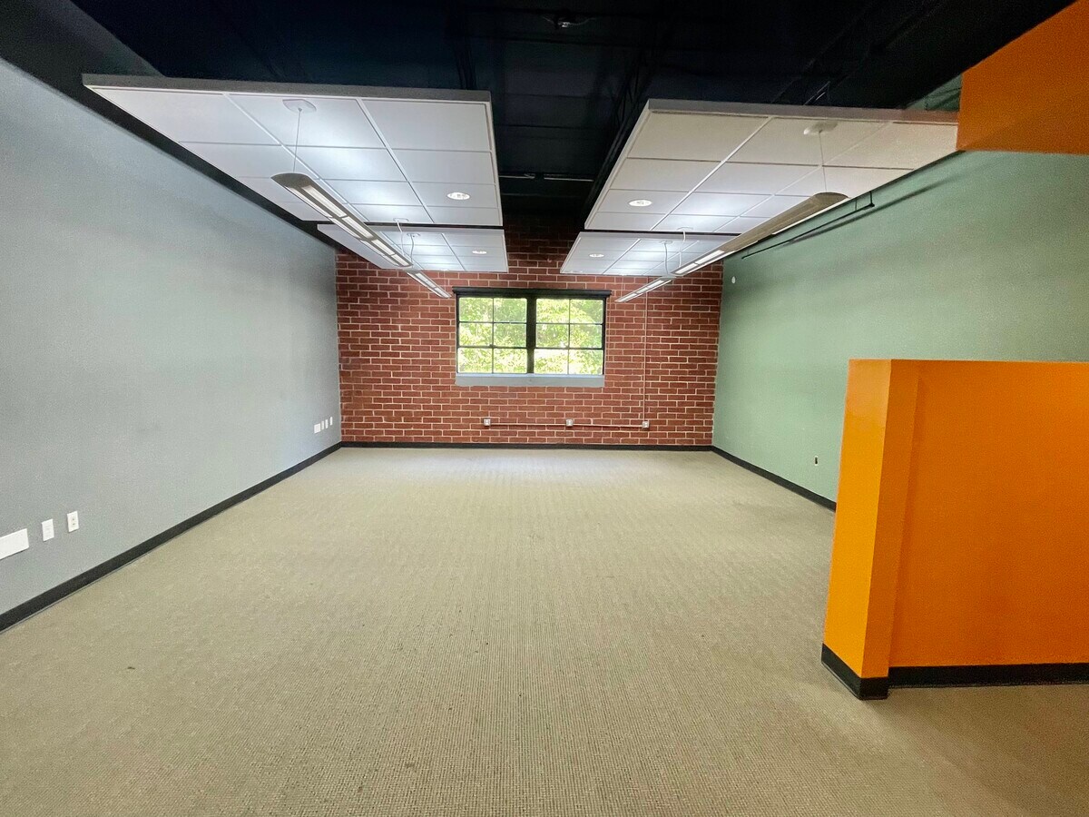 1095 Zonolite Rd NE, Atlanta, GA 30306