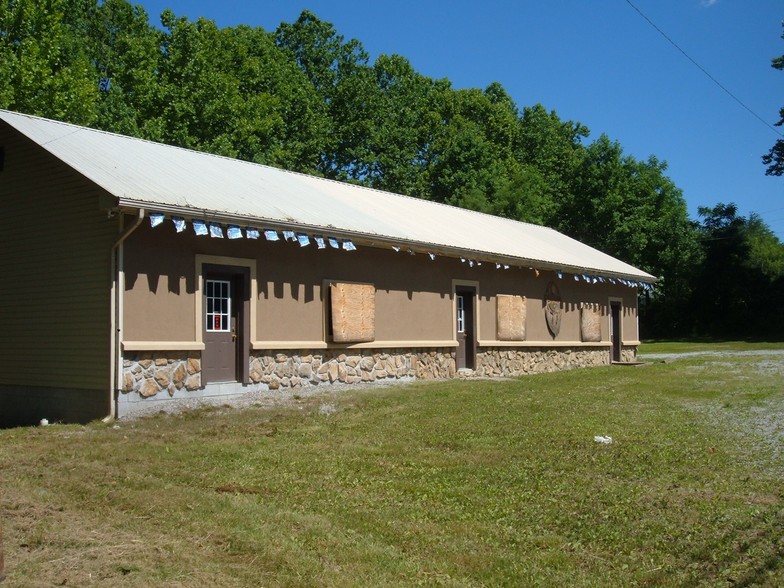 26153 Scott Hwy, Winfield, TN for sale - Building Photo - Image 1 of 1