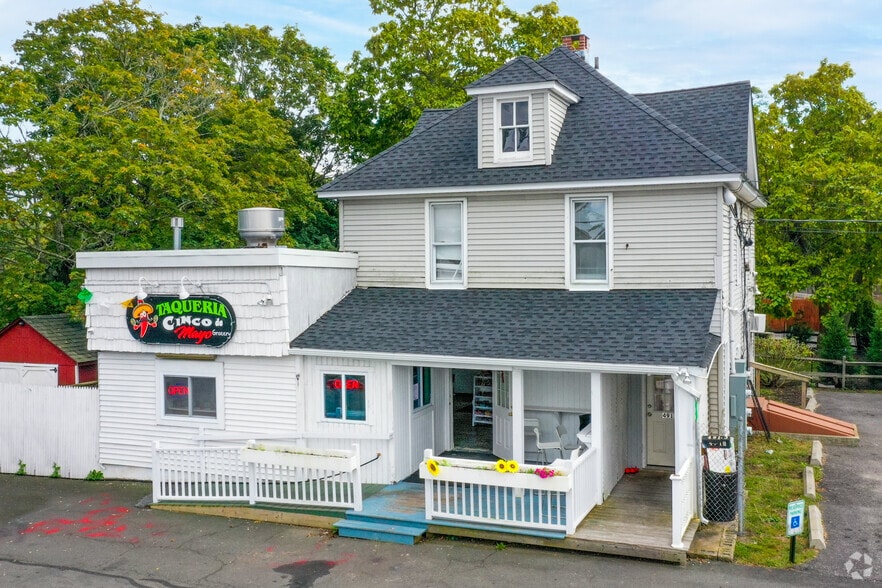 491 Main St, Eastport, NY 11941