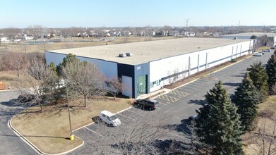 268-278 Windy Point Dr, Glendale Heights, IL for lease Building Photo- Image 1 of 1