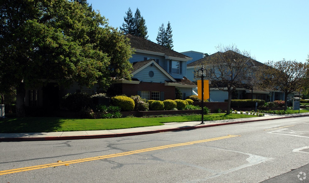 1 1st St, Los Altos, CA for lease - Building Photo - Image 2 of 4