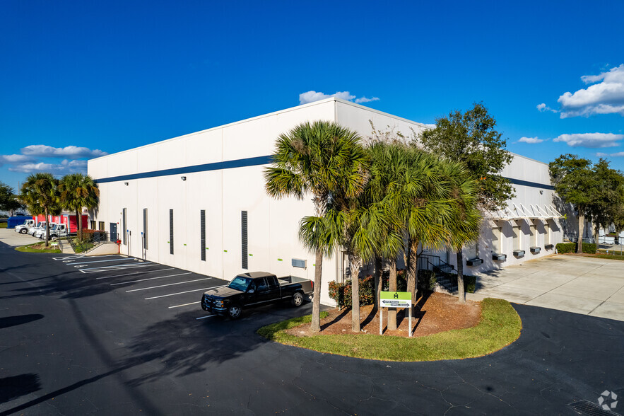 4515 Metric Dr, Winter Park, FL for lease - Building Photo - Image 3 of 6