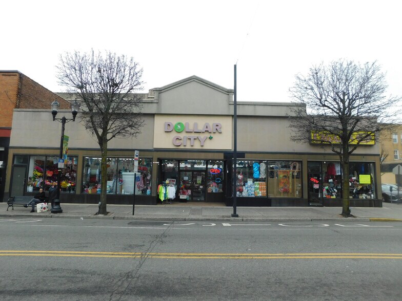 563-567 Broadway, Bayonne, NJ for sale - Primary Photo - Image 1 of 1