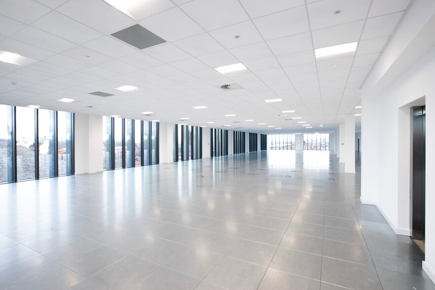 Melrose St, Middlesbrough for lease - Interior Photo - Image 3 of 6